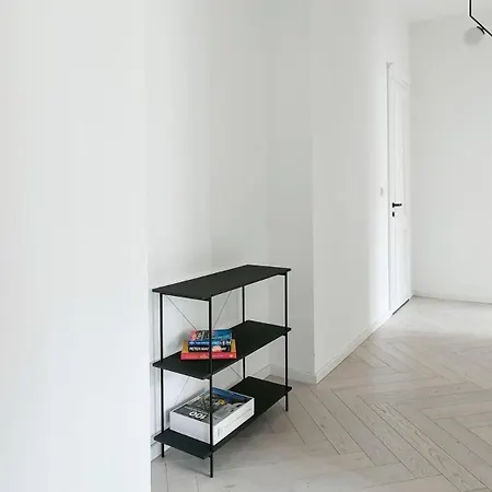 Designer Touch 2-bedroom In Picturesque Area アパート *